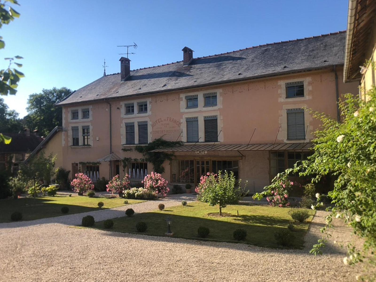 Domaine Hotel De France Cunfin Exteriér fotografie
